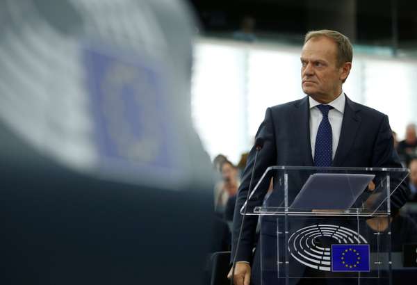 Donald Tusk (61 ans). Après des débuts hésitants à la présidence du Conseil européen, cet ex-premier ministre de la Pologne est devenu l’une des voix les plus percutantes à Bruxelles. Affecté par le départ programmé du Royaume-Uni, ce conservateur n’a pas hésité à mettre en garde David Cameron contre les risques du référendum ou à dénoncer les discours trompeurs de certains brexiters.